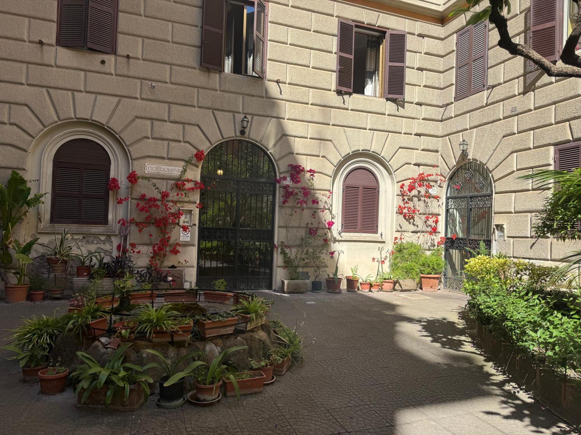 Appartamento Larisarooms Rome Bagian luar foto