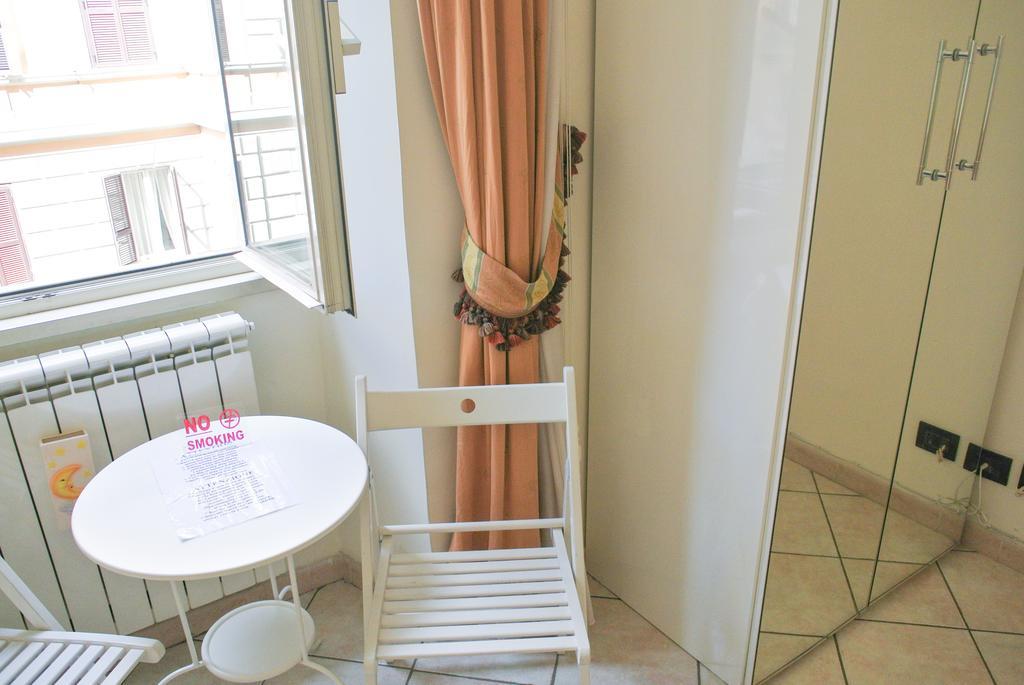Appartamento Larisarooms Rome Ruang foto